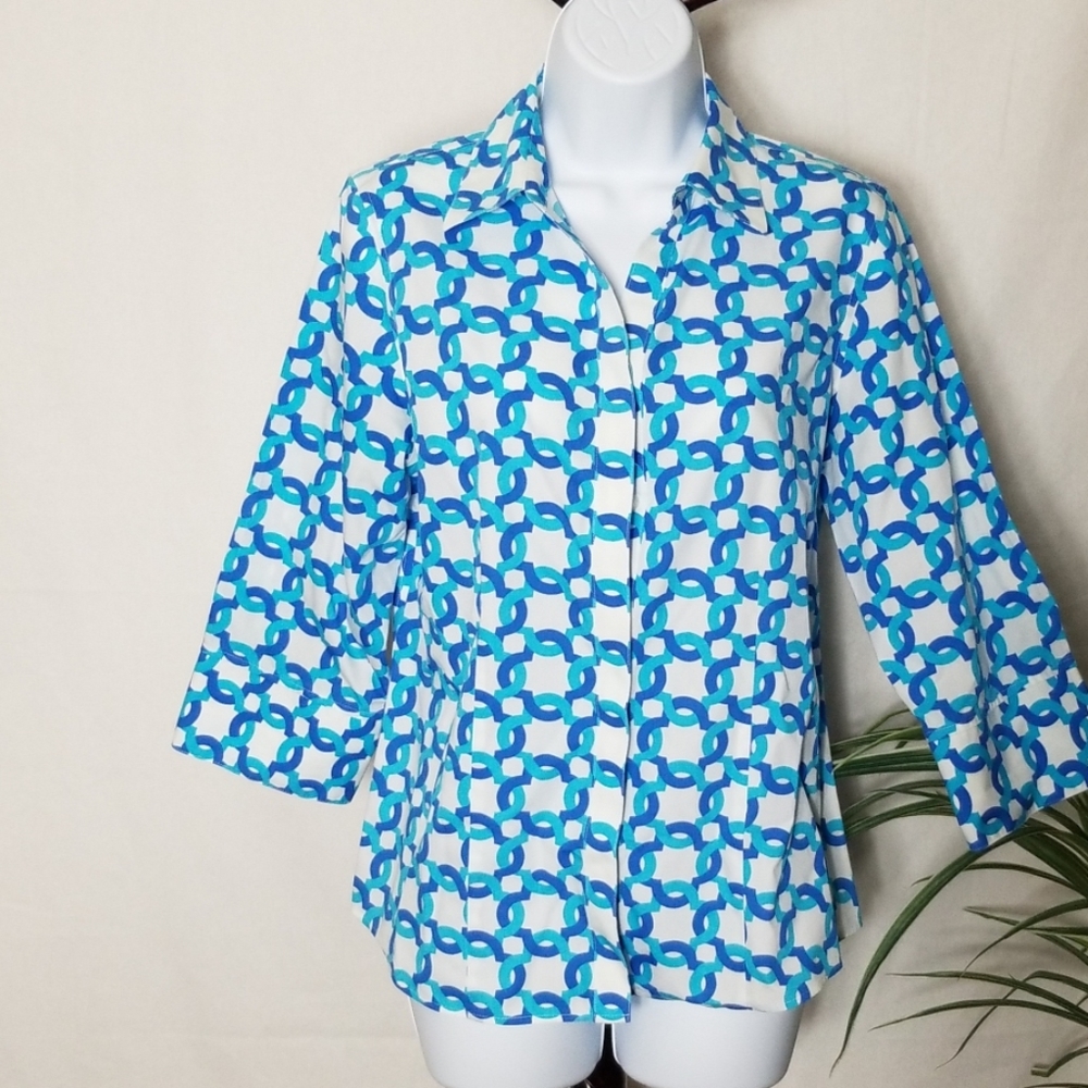 CHICO'S Buttons Down Shirt